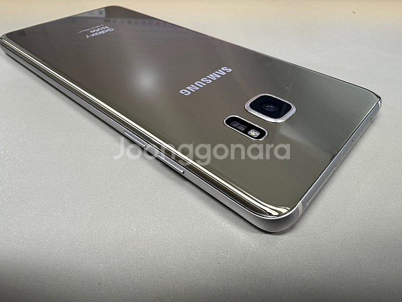 갤럭시노트FE 골드 64G 배달용 퀵용 개발용 게임용 가성비 꿀단말기 5만원 판매해요--6